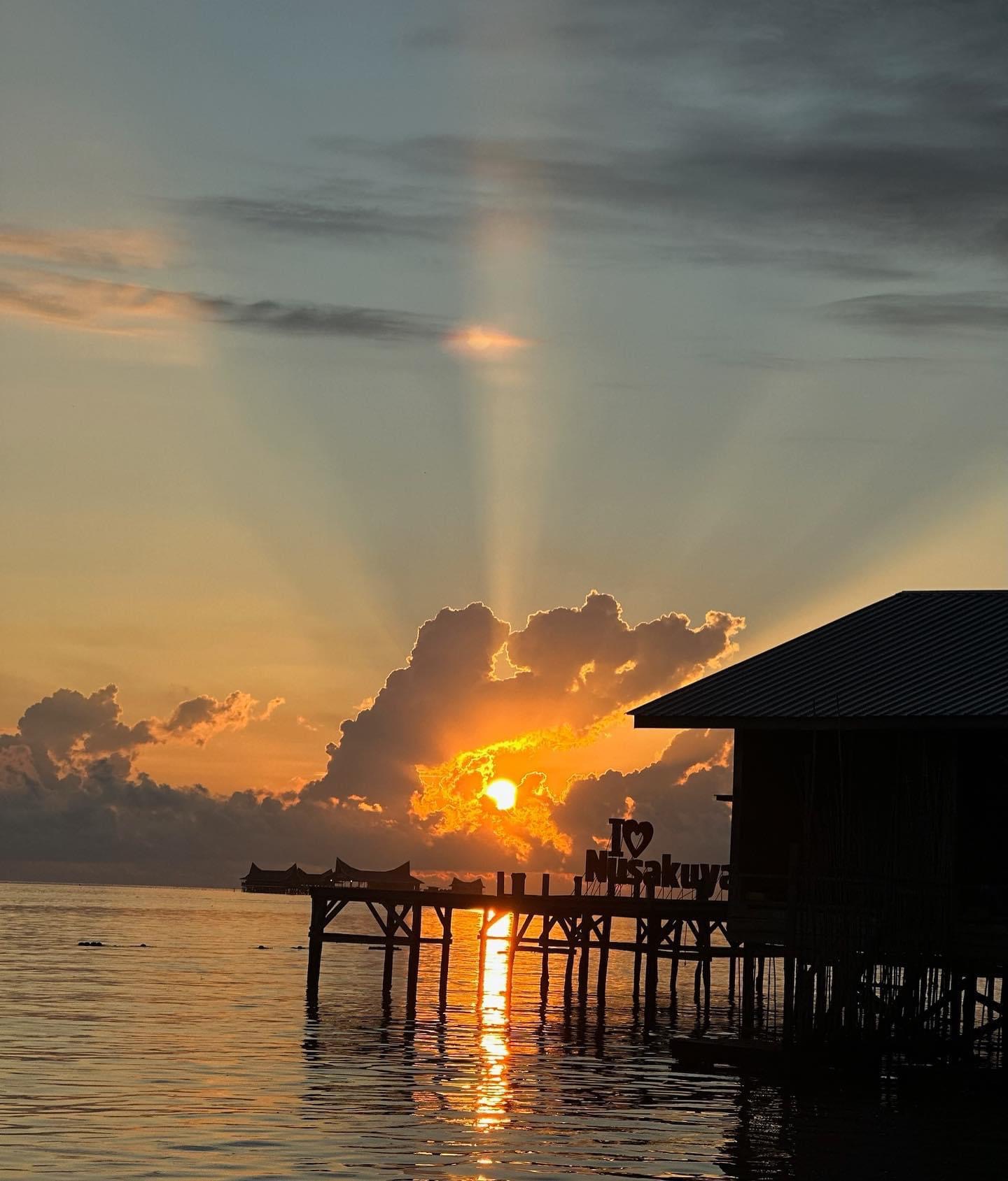 28 amenities and views